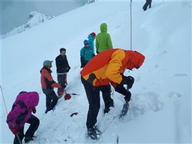 آموزش ساخت غار برفی