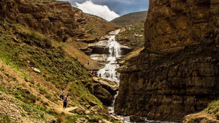 دشت و آبشار دریوک