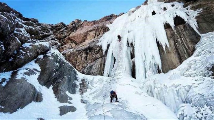 آبشار یخی نوا