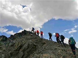 پیماش خط‌الراس قله کلون‌بستک به قله سرکچال