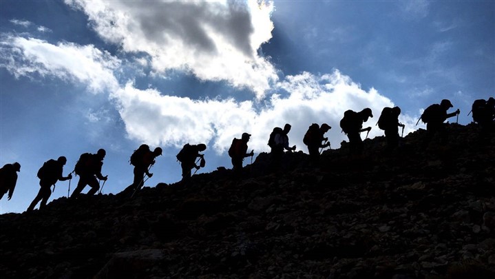 تاریخ اجرای برنامه صعود به ۳۵ قله منطقه علم‌کوه و تخت سلیمان تغییر کرد