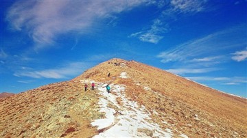 قله داراباد